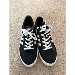 Men’s size 12 navy adidas like new shoes